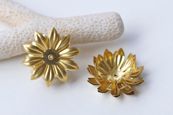 6 pcs Raw Brass Lotus Flower Beads Stamping Embellishments A510