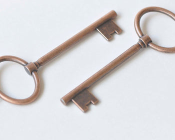 4 pcs Antique Copper Oval Key Pendants HEAVY 35x92mm A7750