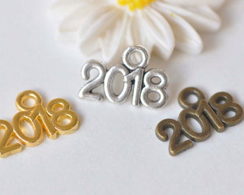 30 pcs New Year 2018 Charms Shiny Gold/Antique Silver/Antique Bronze