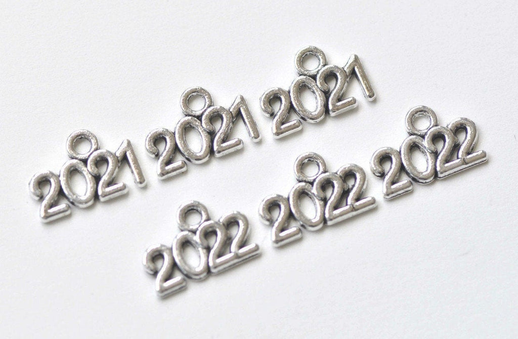 30 pcs Antique Silver New Year 2021 2022 Charms 10x13mm