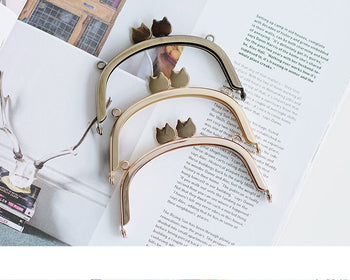 Cat Kiss Lock Purse Frame Glue In Style 10.5cm x 5.5cm