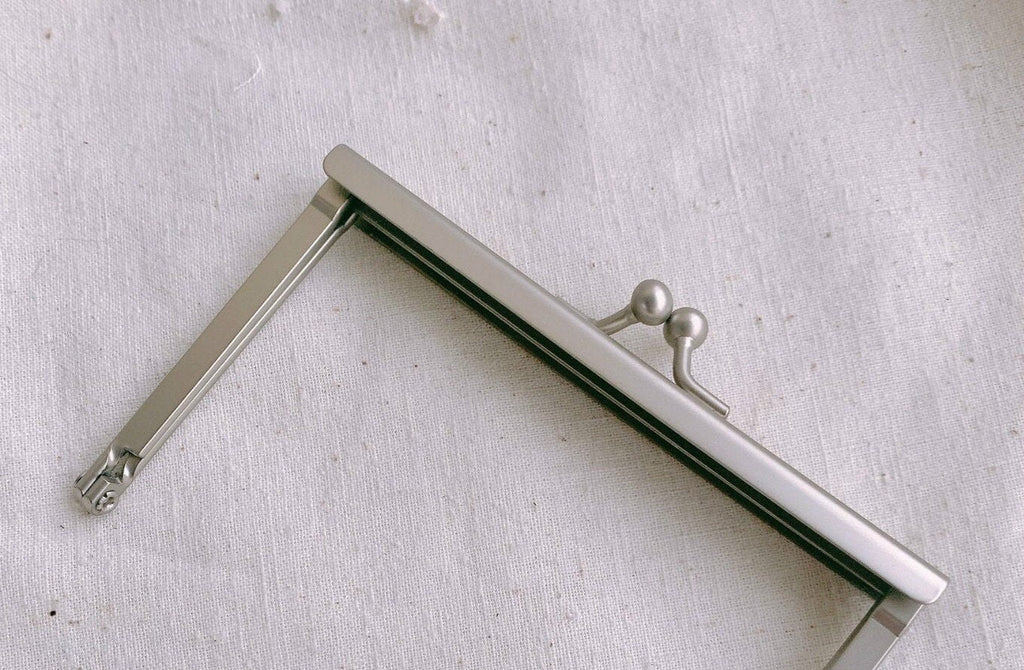 10.2cm Matte Silver Purse Frame Opening Channel Glue In Style 10.5cm x 6.3cm