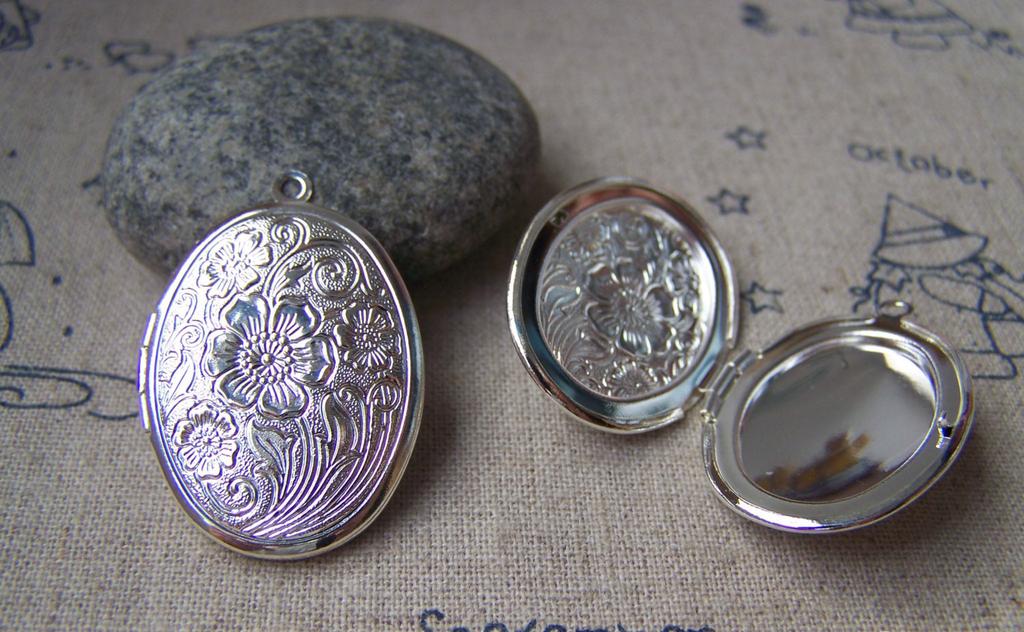 Accessories - Silver Picture Locket Oval Flower Photo Locket Pendants 23x29mm Set Of 4 Pcs A3025