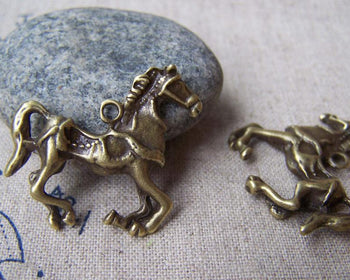 10 pcs Racing Horse Pendants Antique Bronze Pony Charms A662