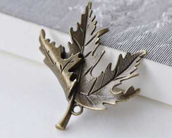 10 pcs Antique Bronze Large Folded Maple Leaf Charms Pendants A7924