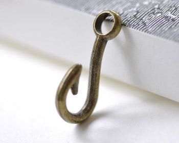 10 pcs Antique Bronze Unadorned Blank Fish Hook Charms A8001