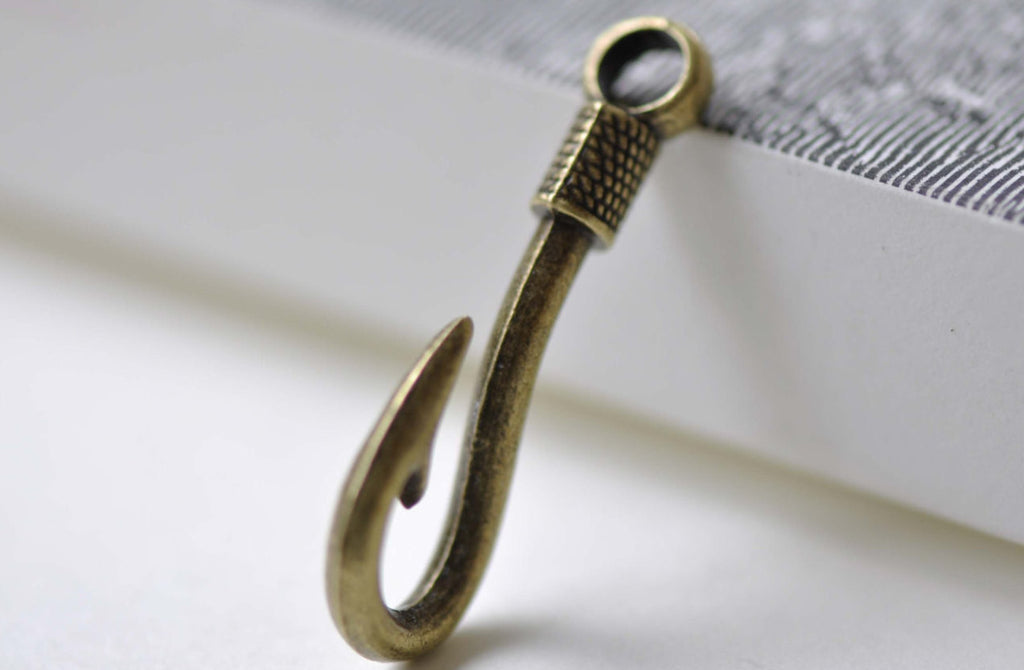 10 pcs Antique Bronze Coiled Fishing Hook Charms A8002