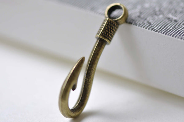 10 pcs Antique Bronze Coiled Fishing Hook Charms A8002