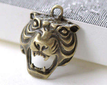 Antique Bronze 3D Tiger Head Skull Charm Pendants Set of 10 A8006