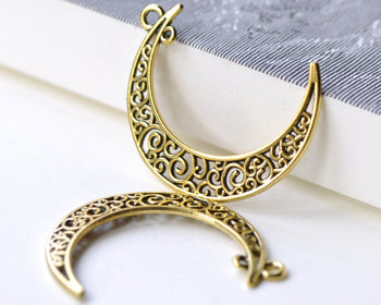 Antique Gold Crescent Moon Swirly Connectors Pendants Set of 10 A8034