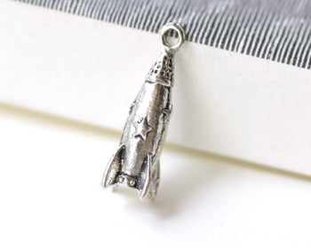 10 pcs Rocket Ship Charms Antique Silver Star Missile Pendant A8246